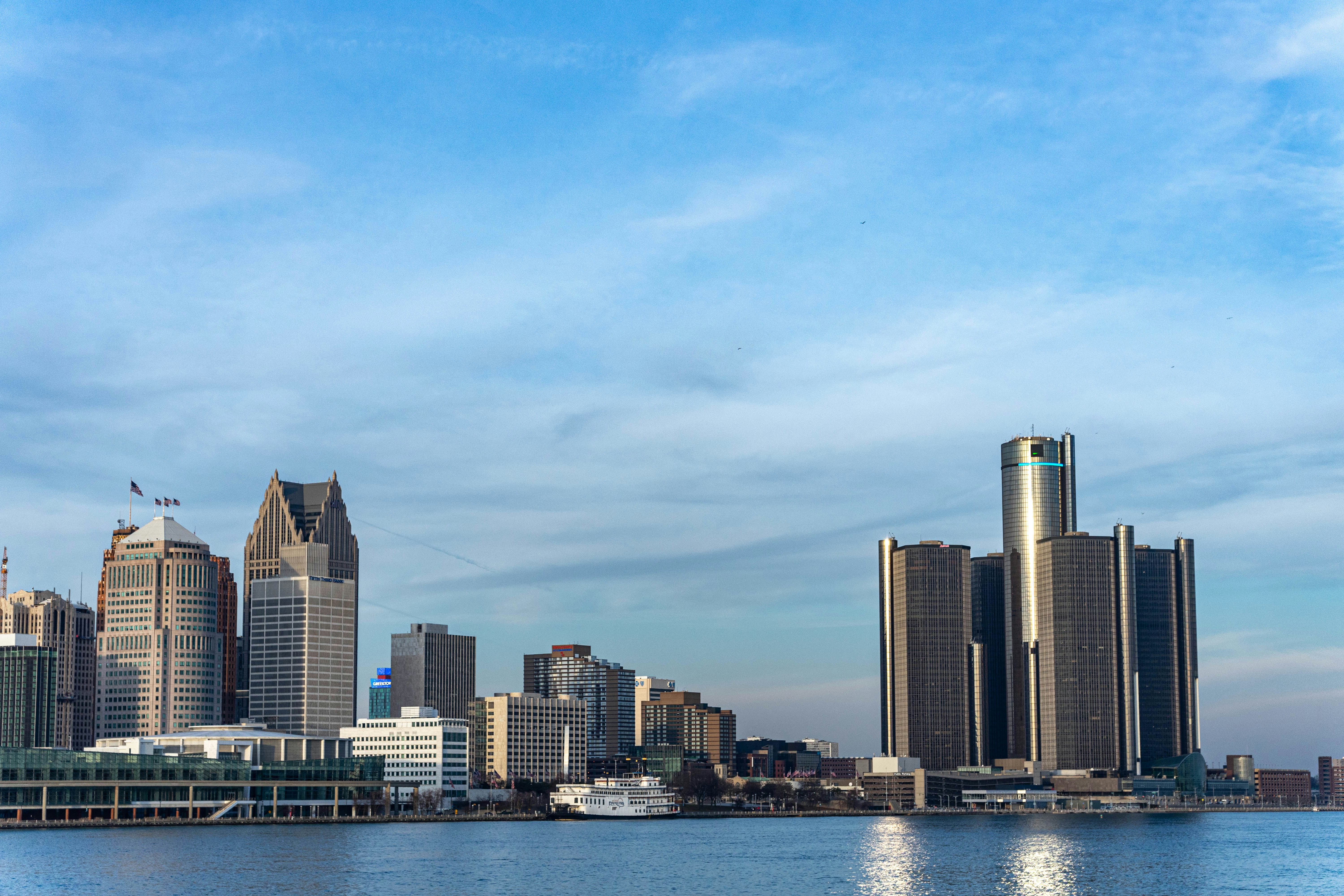 Detroit Michigan skyline